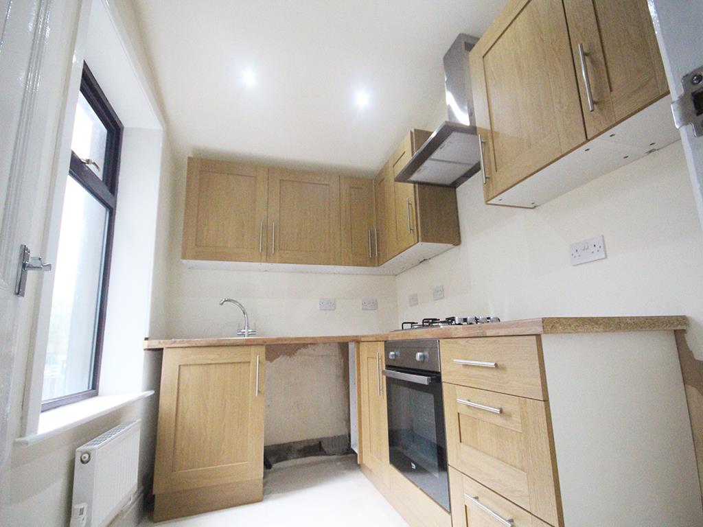 2 bedroom flat To Let in Foulridge, Colne - IMG_5399.jpg